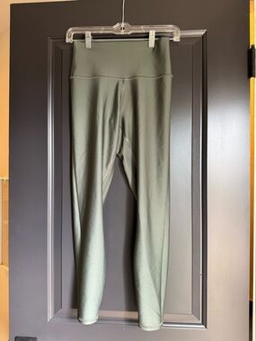Alo airlift 7/8 High-Waist Olive Green Leggings